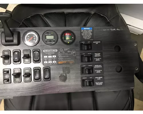 FREIGHTLINER COLUMBIA Dash Assembly