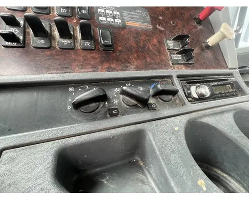 FREIGHTLINER COLUMBIA Dash Assembly