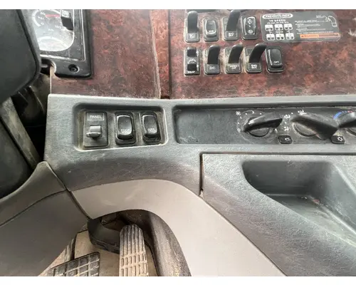 FREIGHTLINER COLUMBIA Dash Assembly