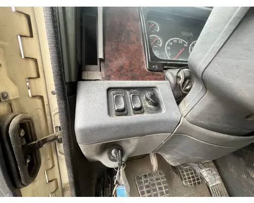 FREIGHTLINER COLUMBIA Dash Assembly