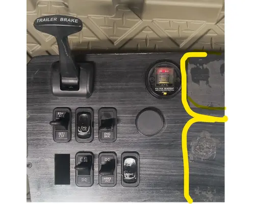 FREIGHTLINER COLUMBIA Dash Panel