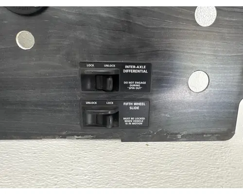 FREIGHTLINER COLUMBIA Dash Panel