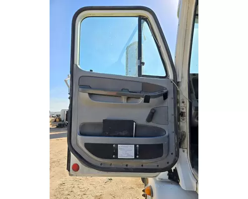 FREIGHTLINER COLUMBIA Door Assembly, Front