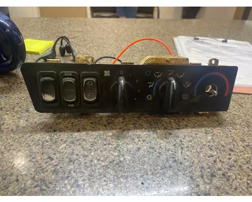 FREIGHTLINER COLUMBIA ECM (HVAC)climate control