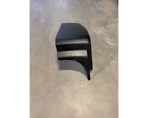 FREIGHTLINER COLUMBIA FENDER EXTENSION