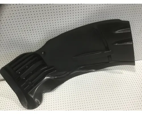 FREIGHTLINER COLUMBIA FENDER-INNER