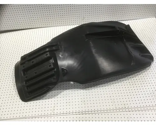 FREIGHTLINER COLUMBIA FENDER-INNER