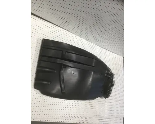 FREIGHTLINER COLUMBIA FENDER-INNER