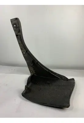 FREIGHTLINER COLUMBIA FENDER-INNER