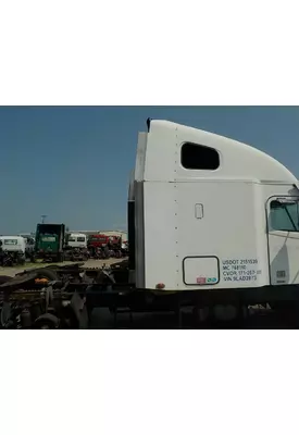 FREIGHTLINER COLUMBIA Fairing, Side (Cab)