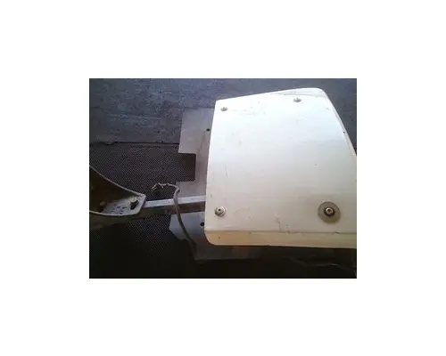 FREIGHTLINER COLUMBIA Fender Extension