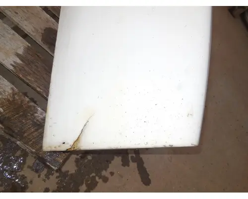 FREIGHTLINER COLUMBIA Fender Extension