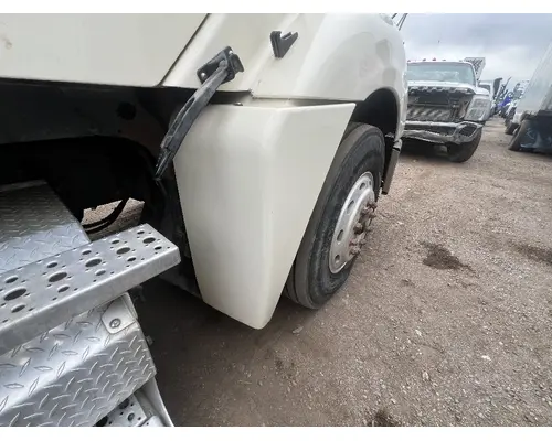 FREIGHTLINER COLUMBIA Fender Extension