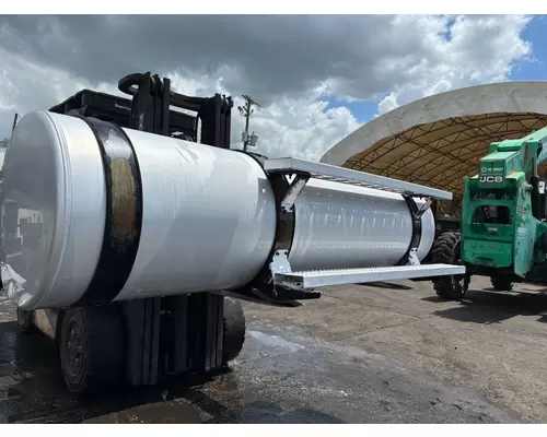 FREIGHTLINER COLUMBIA Fuel Tank