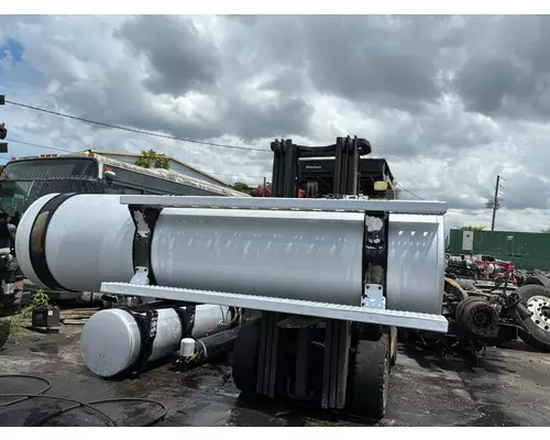 FREIGHTLINER COLUMBIA Fuel Tank