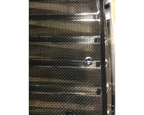 FREIGHTLINER COLUMBIA GRILLE