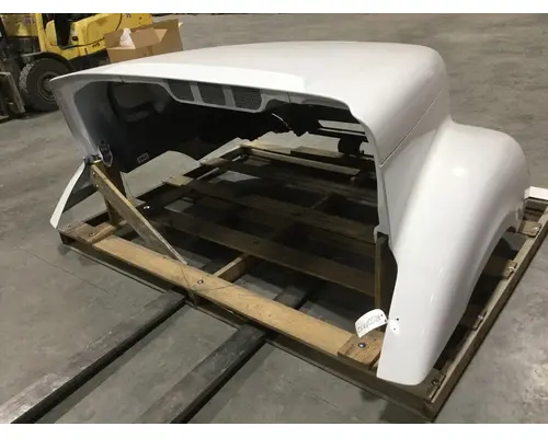 FREIGHTLINER COLUMBIA HOOD
