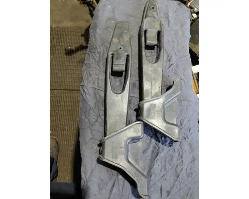 FREIGHTLINER COLUMBIA Hood