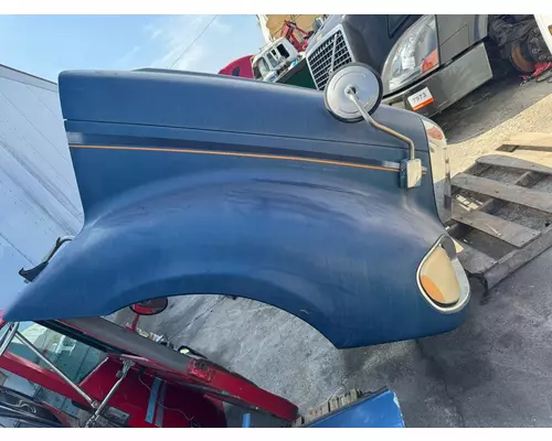 FREIGHTLINER COLUMBIA Hood