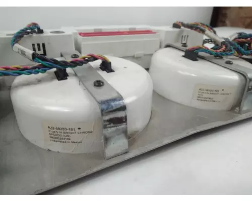 FREIGHTLINER COLUMBIA Instrument Cluster