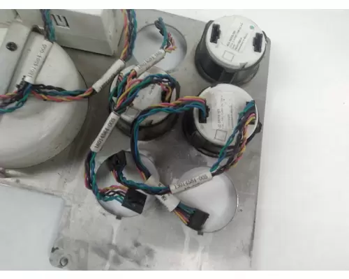 FREIGHTLINER COLUMBIA Instrument Cluster