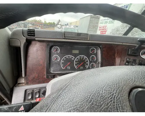 FREIGHTLINER COLUMBIA Instrument Cluster