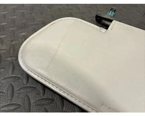 FREIGHTLINER COLUMBIA Interior Sun Visor