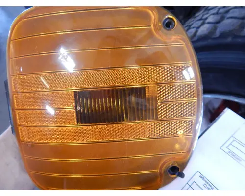 FREIGHTLINER COLUMBIA Lighting