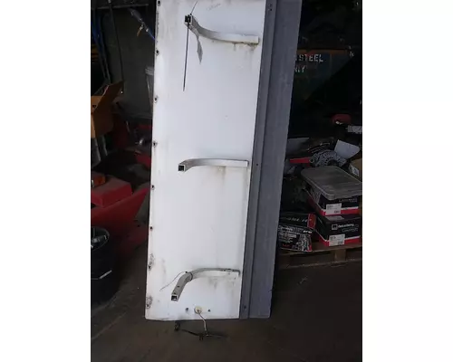 FREIGHTLINER COLUMBIA Panel, Cab Extender