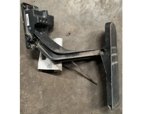 FREIGHTLINER COLUMBIA Pedal 