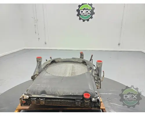 FREIGHTLINER COLUMBIA Radiator