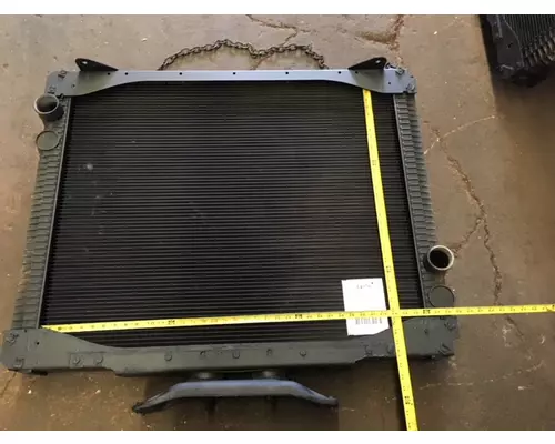 FREIGHTLINER COLUMBIA Radiator