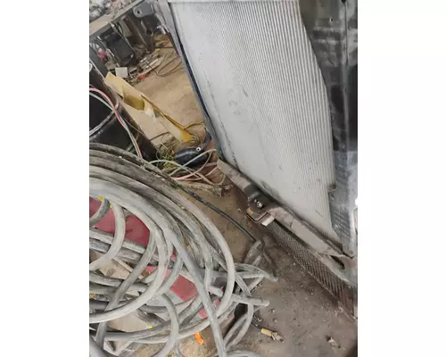 FREIGHTLINER COLUMBIA Radiator