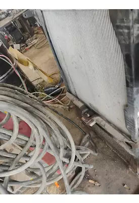 FREIGHTLINER COLUMBIA Radiator