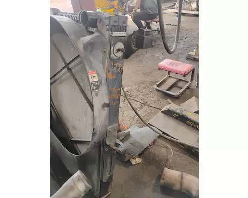 FREIGHTLINER COLUMBIA Radiator