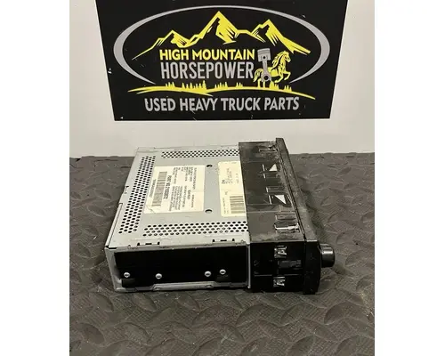 FREIGHTLINER COLUMBIA Radio