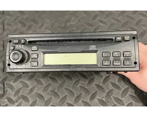 FREIGHTLINER COLUMBIA Radio