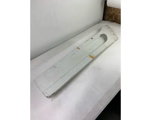 FREIGHTLINER COLUMBIA SUN VISOR