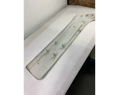 FREIGHTLINER COLUMBIA SUN VISOR