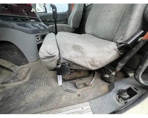 FREIGHTLINER COLUMBIA Seat, Front