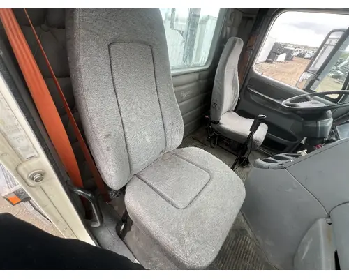 FREIGHTLINER COLUMBIA Seat, Front