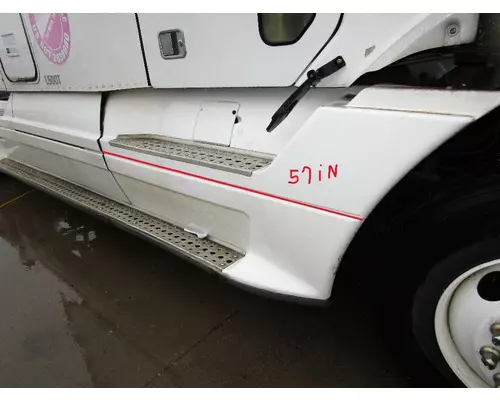 FREIGHTLINER COLUMBIA Side Fairing