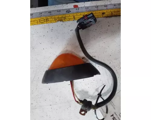 FREIGHTLINER COLUMBIA Side Marker Lamp