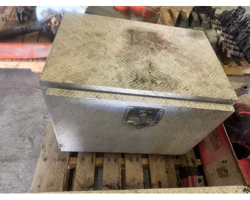 FREIGHTLINER COLUMBIA Tool Box