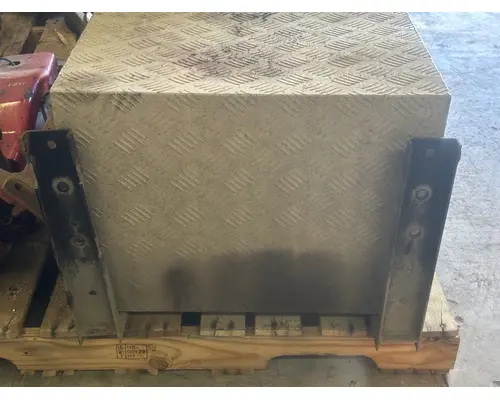 FREIGHTLINER COLUMBIA Tool Box