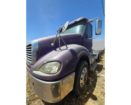 FREIGHTLINER COLUMBIA Vehicle For Sale