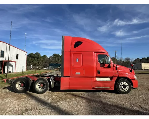 FREIGHTLINER COLUMBIA Vehicle For Sale