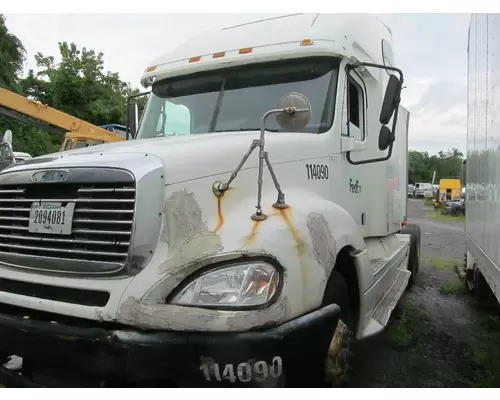 FREIGHTLINER COLUMIBIA 120 - 1 PIECE HOOD Truck For Sale