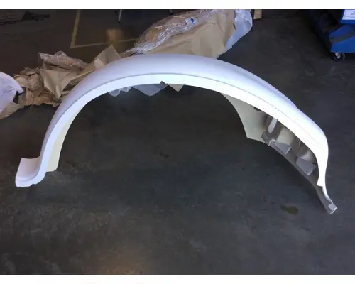 FREIGHTLINER CORNADO FENDER - HOOD