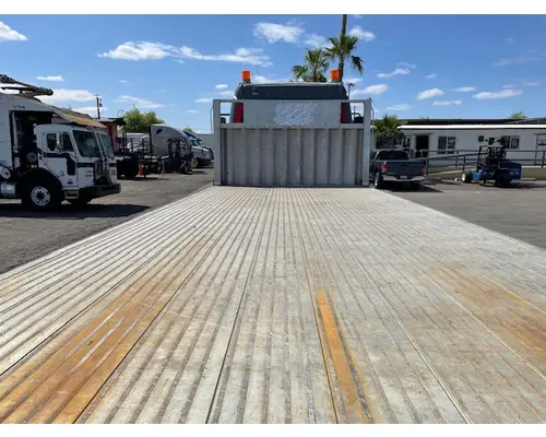 FREIGHTLINER CORONADO 114 SD Vehicle For Sale